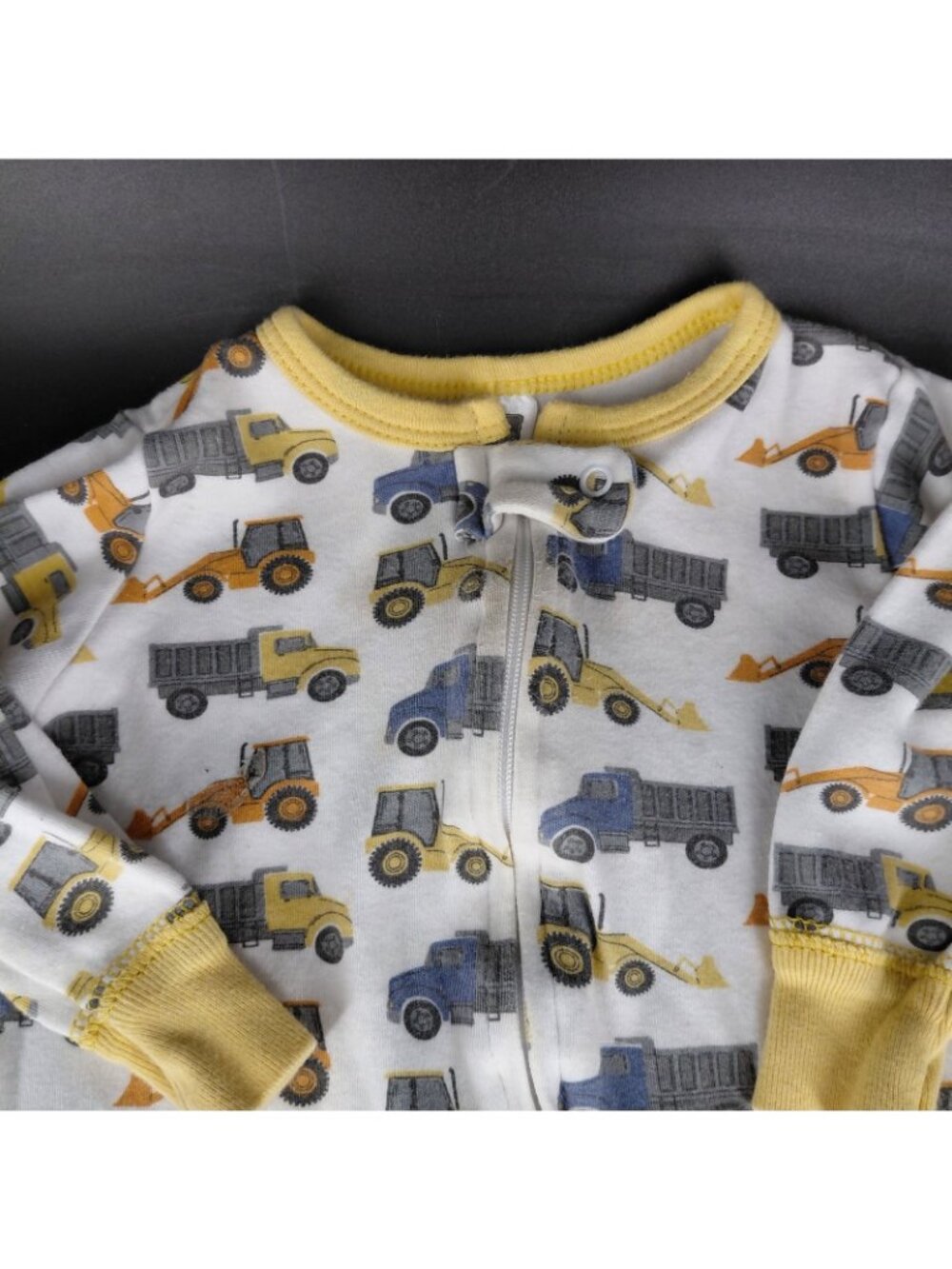 HB One Piece Pajamas Boys 6-9 Months Multicolor Trucks Zip Footed Cotton Sleeper - Picture 2 of 4